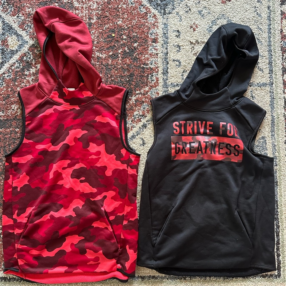 2 boys sleeveless hooded shirts L 10 old navy